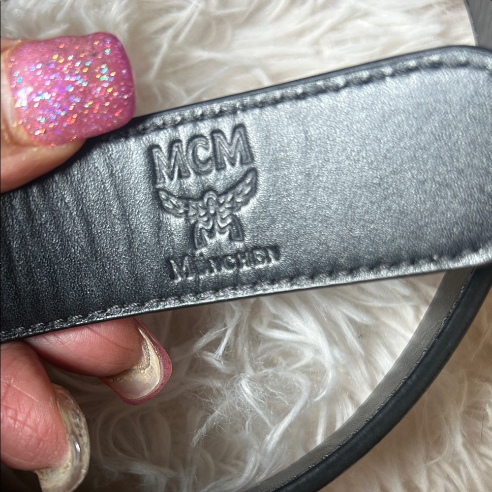Size 33-40 authentic mcm belt reversible